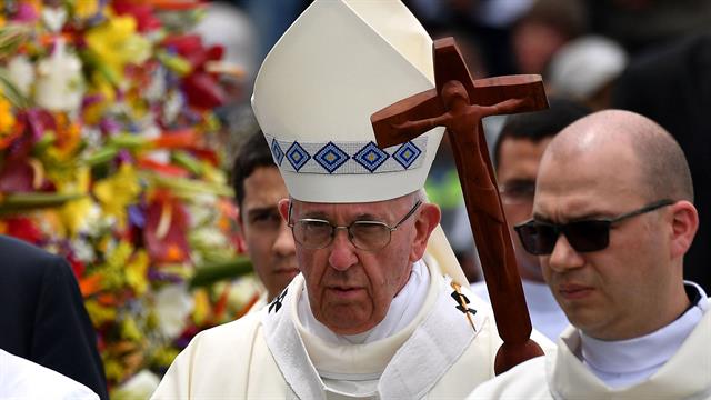 Medellín es conocida como la "capital católica" de Colombia por la cantidad de vocaciones y seminarios y por haber sido cuna de Laura Montoya, la única santa colombiana